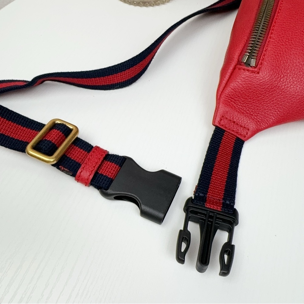 Authentic Red Gucci Logo Belt Bag & Fanny Pack Red Small NWT and Dustbag - Picture 6 of 11
